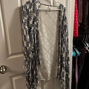 Elon white and blue cardigan